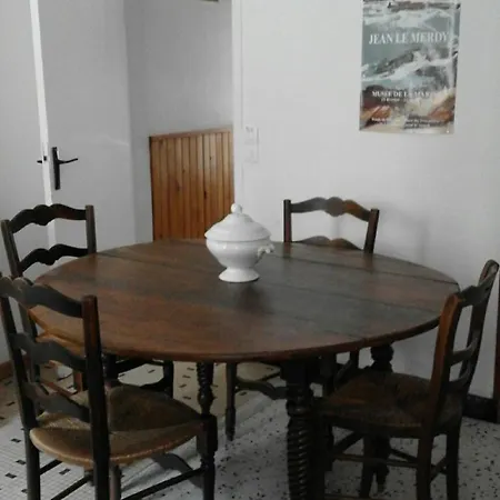 Maison Entiere 度假居 费康